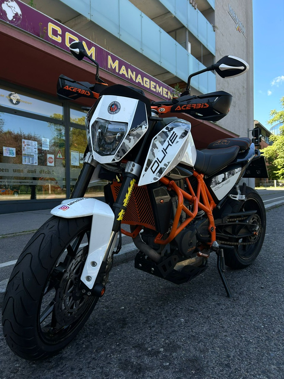 duke 690
